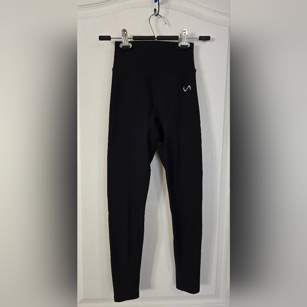 Small TLF Black High-waisted Athletic Leggings
